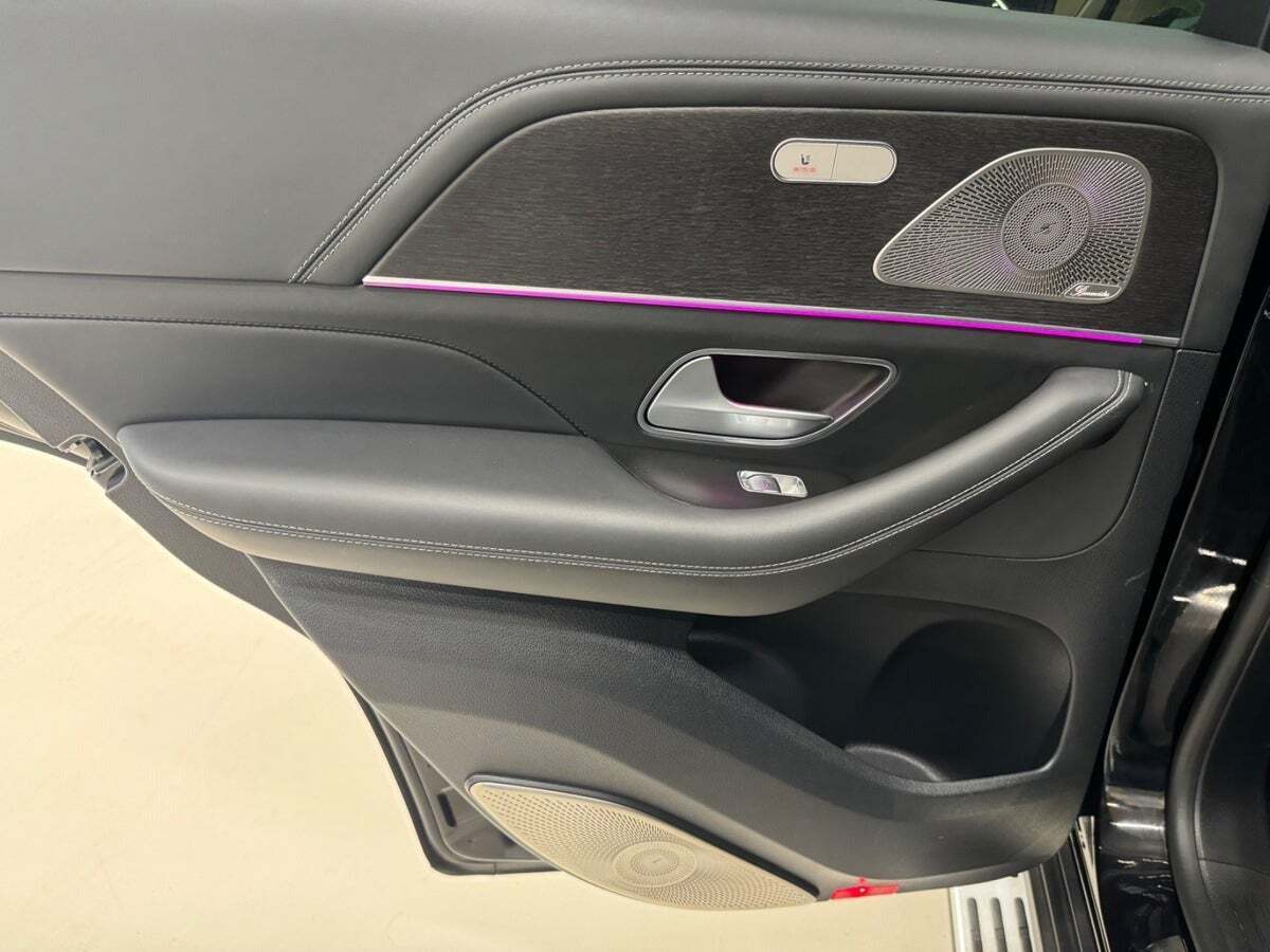 Sort Mercedes GLE63 fra 2021