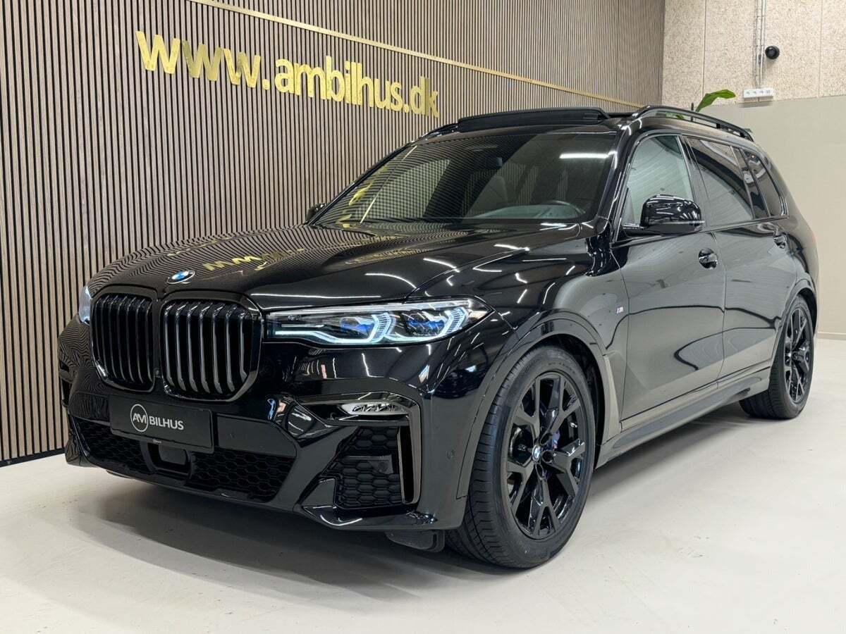 Sort BMW X7 fra 2020 set udefra