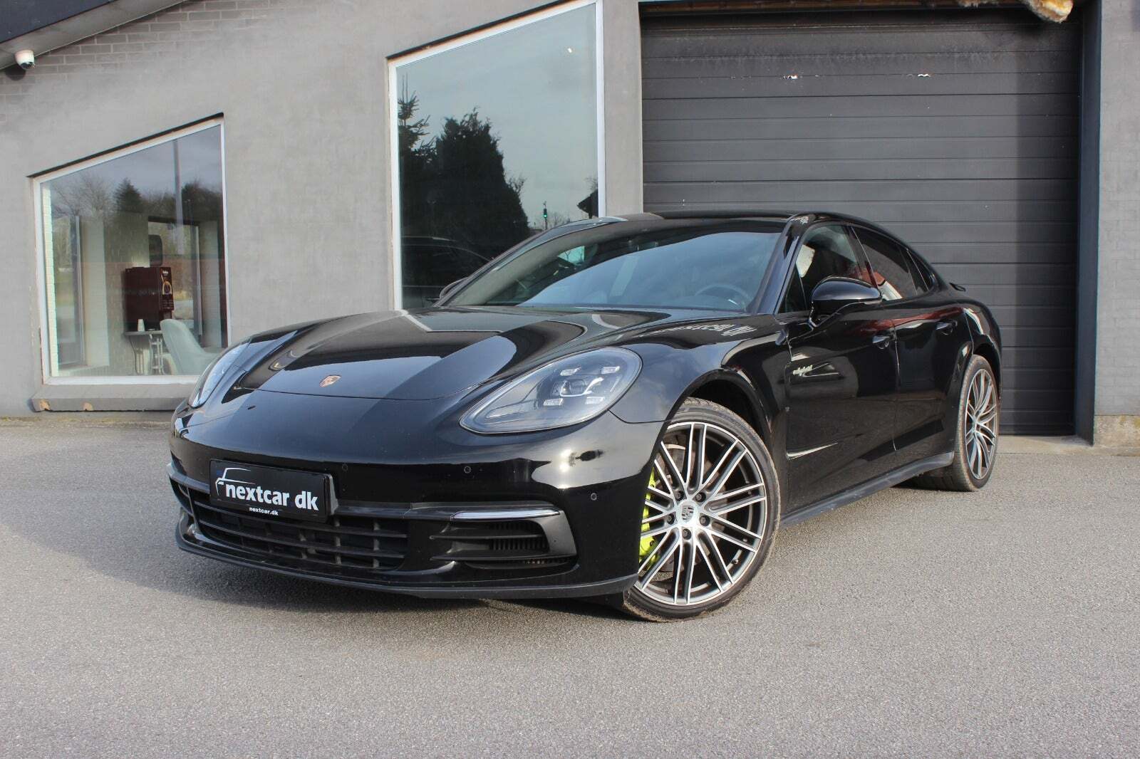 Porsche Panamera 4