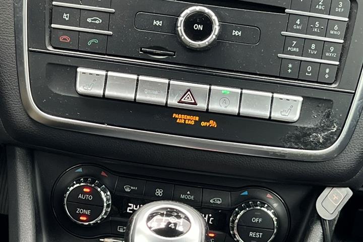 Sort Mercedes GLA200 fra 2019
