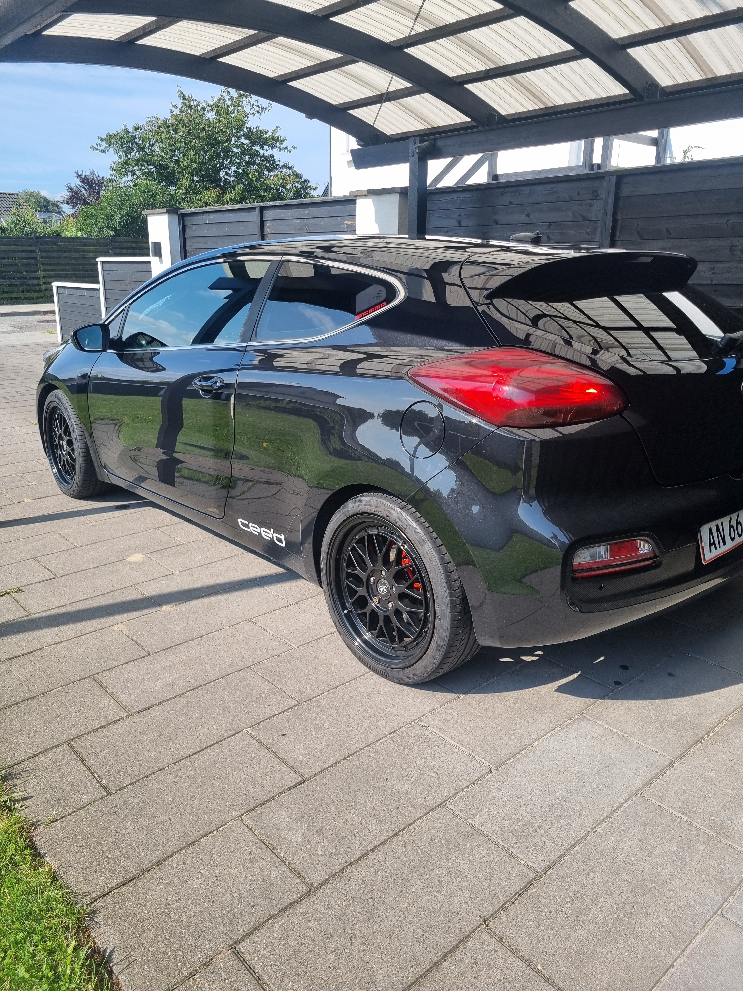 Sort Kia Ceed fra 2014