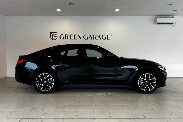 Sort BMW i4 fra 2023