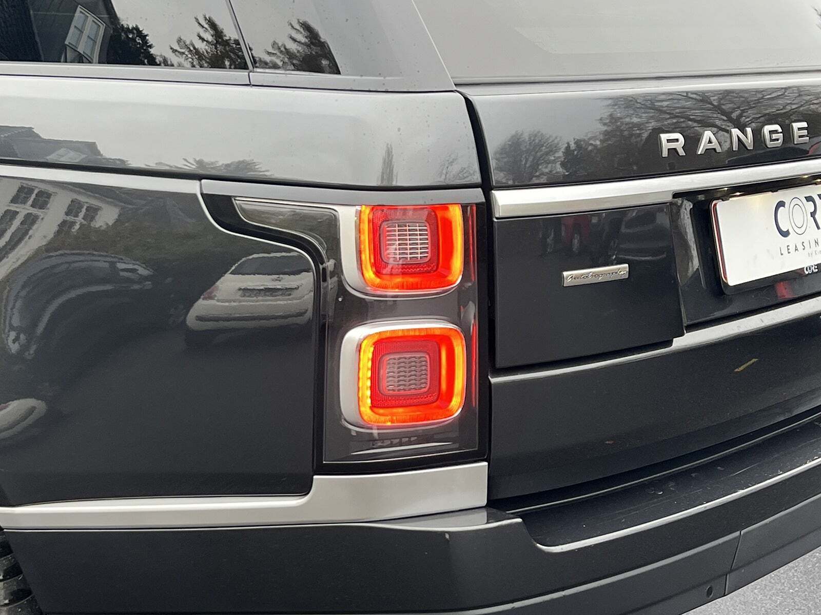 Grå Land Rover Range Rover fra 2019
