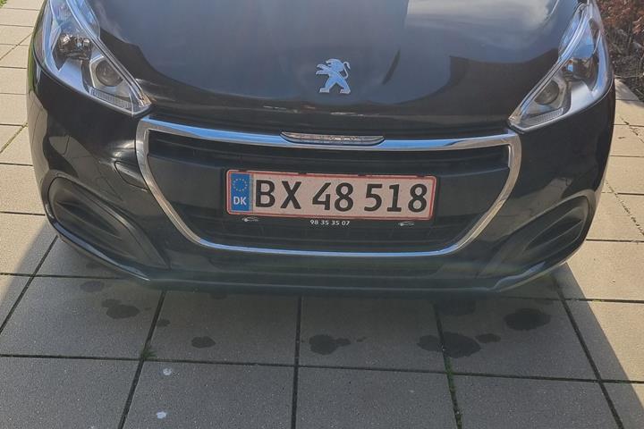 Sort Peugeot 208 fra 2018