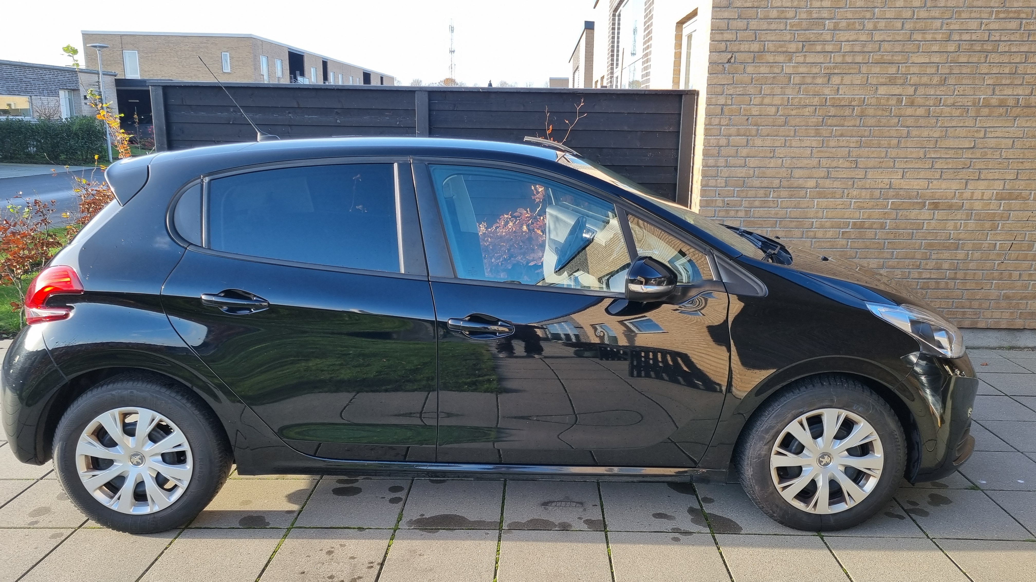 Peugeot 208 1,6 BlueHDI 100 hk 5D