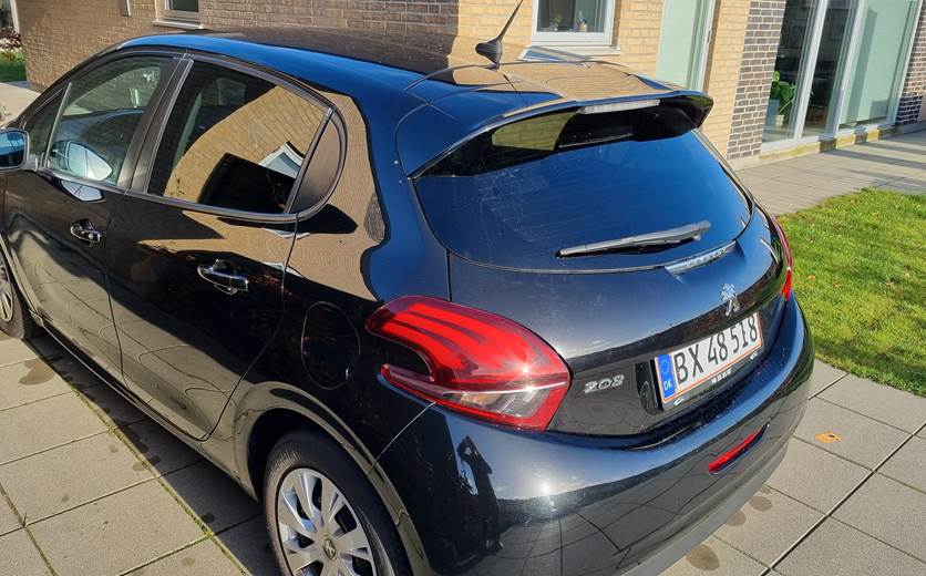 Peugeot 208 1,6 BlueHDI 100 hk 5D