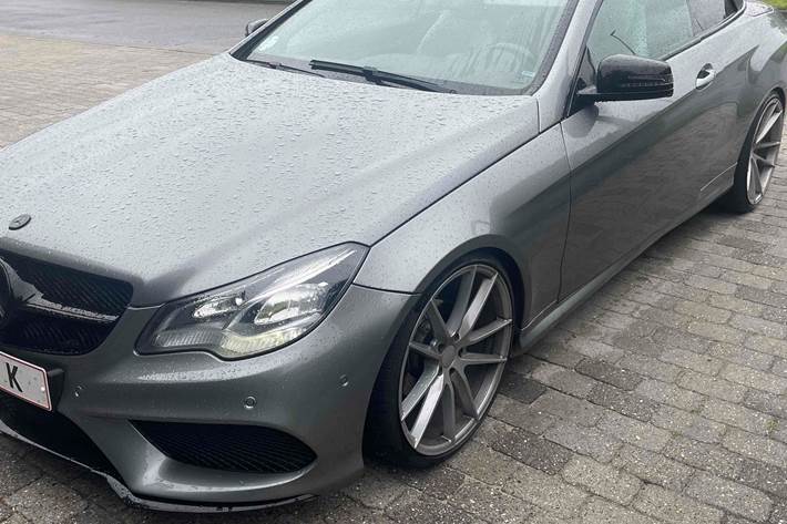 Sølv Mercedes E220 d fra 2013
