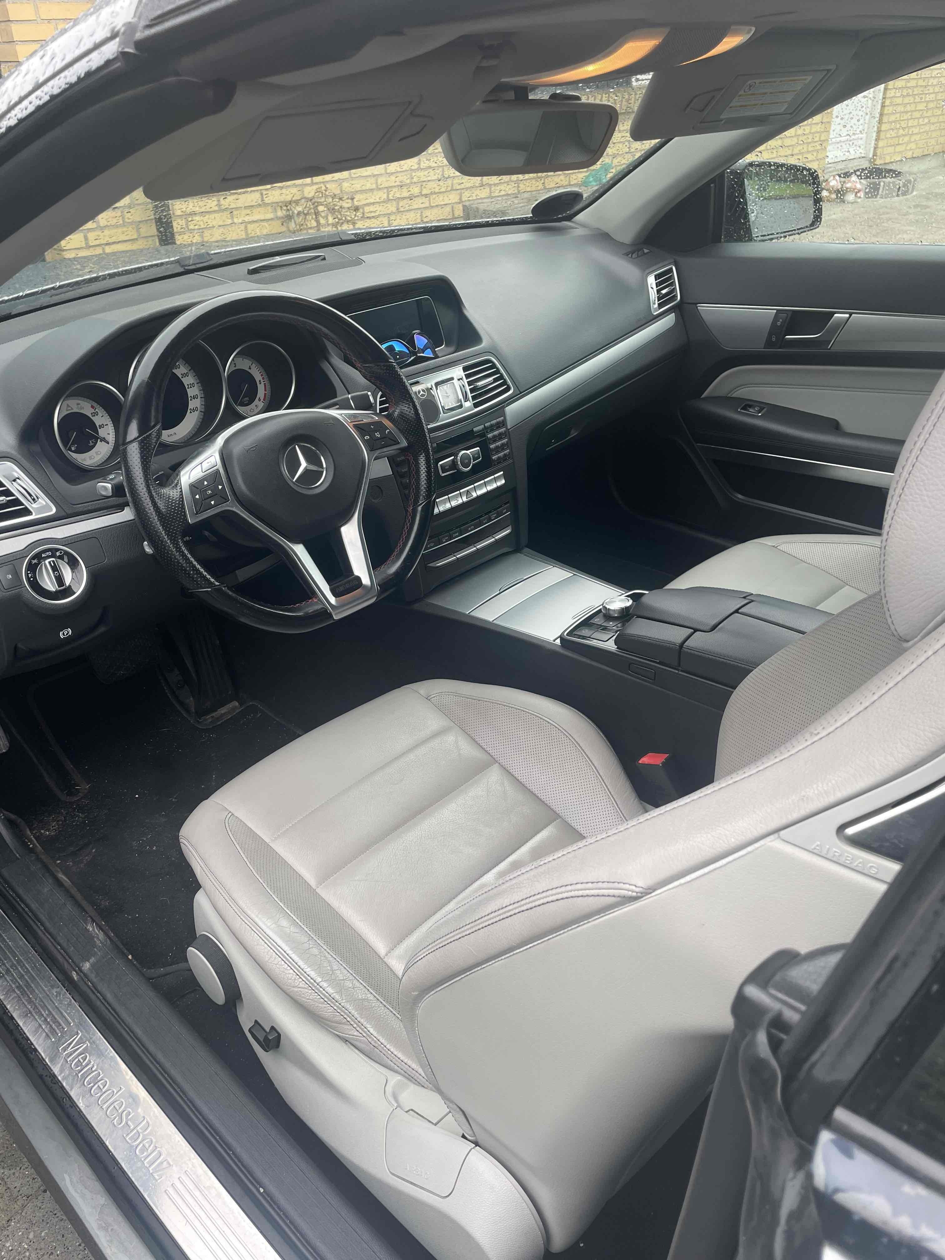 Sølv Mercedes E220 d fra 2013