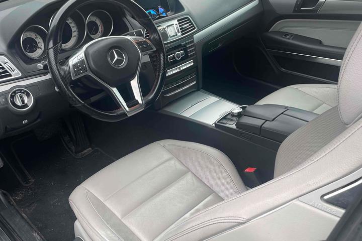 Sølv Mercedes E220 d fra 2013