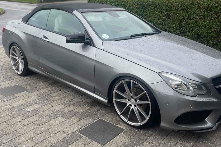 Sølv Mercedes E220 d fra 2013