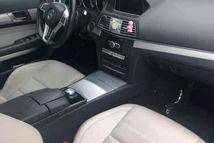 Sølv Mercedes E220 d fra 2013