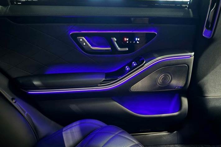 Sort Mercedes S580 e fra 2022