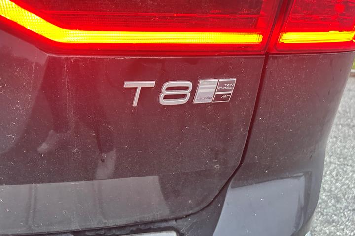 Sort Volvo XC60 fra 2019