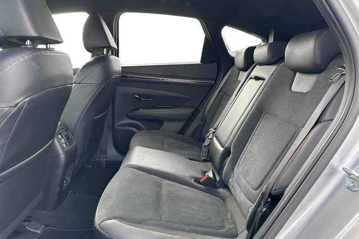Sølv Hyundai Tucson fra 2021