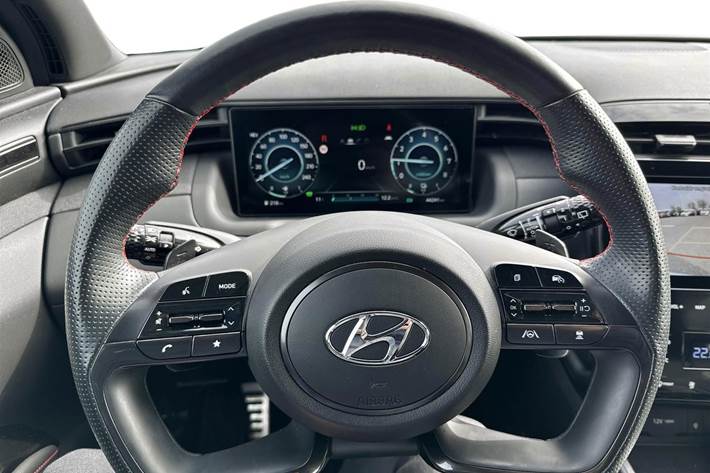 Sølv Hyundai Tucson fra 2021