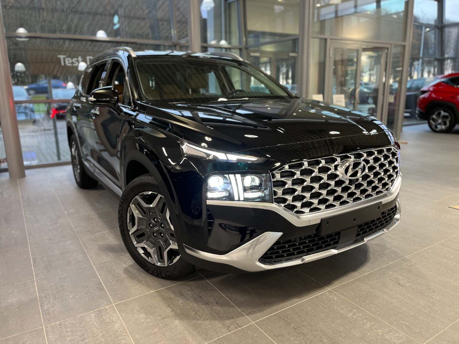 Sort Hyundai Santa Fe fra 2023