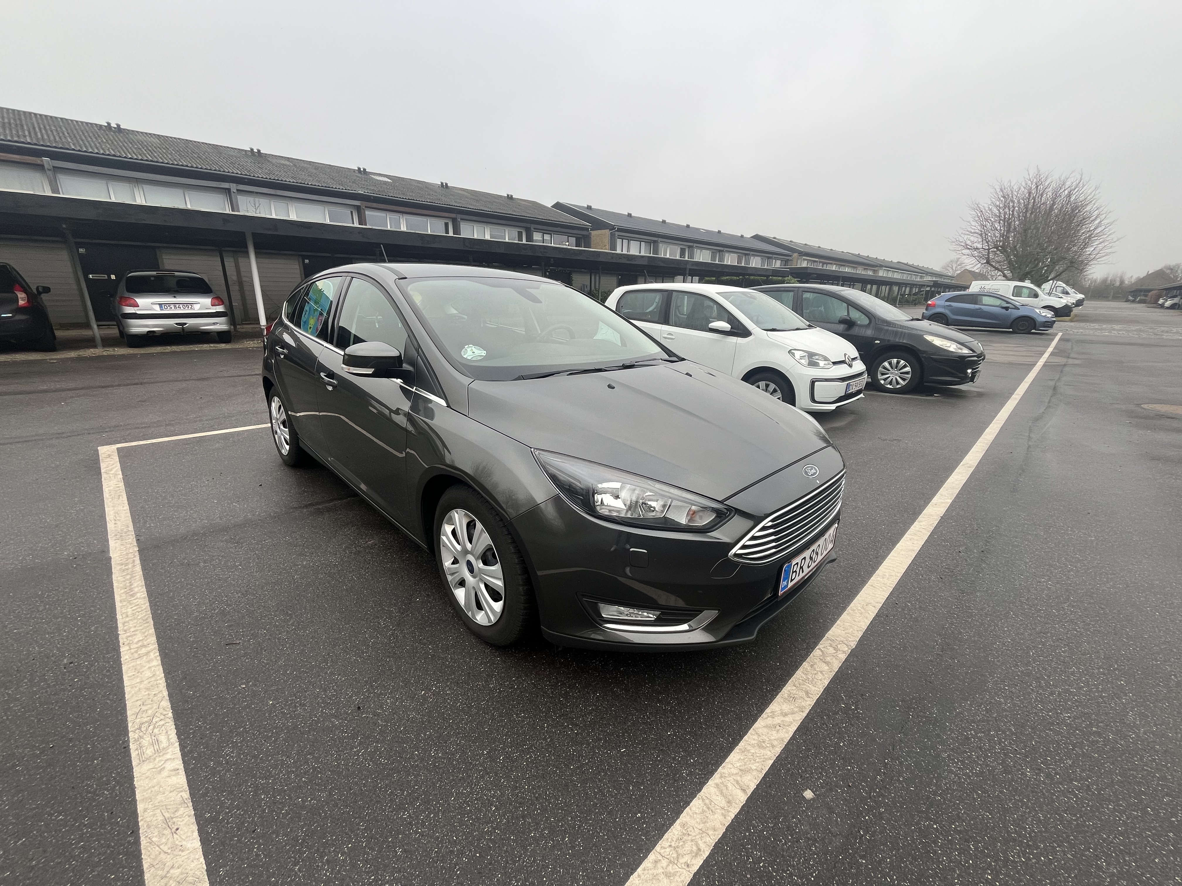 Grå Ford Focus fra 2017