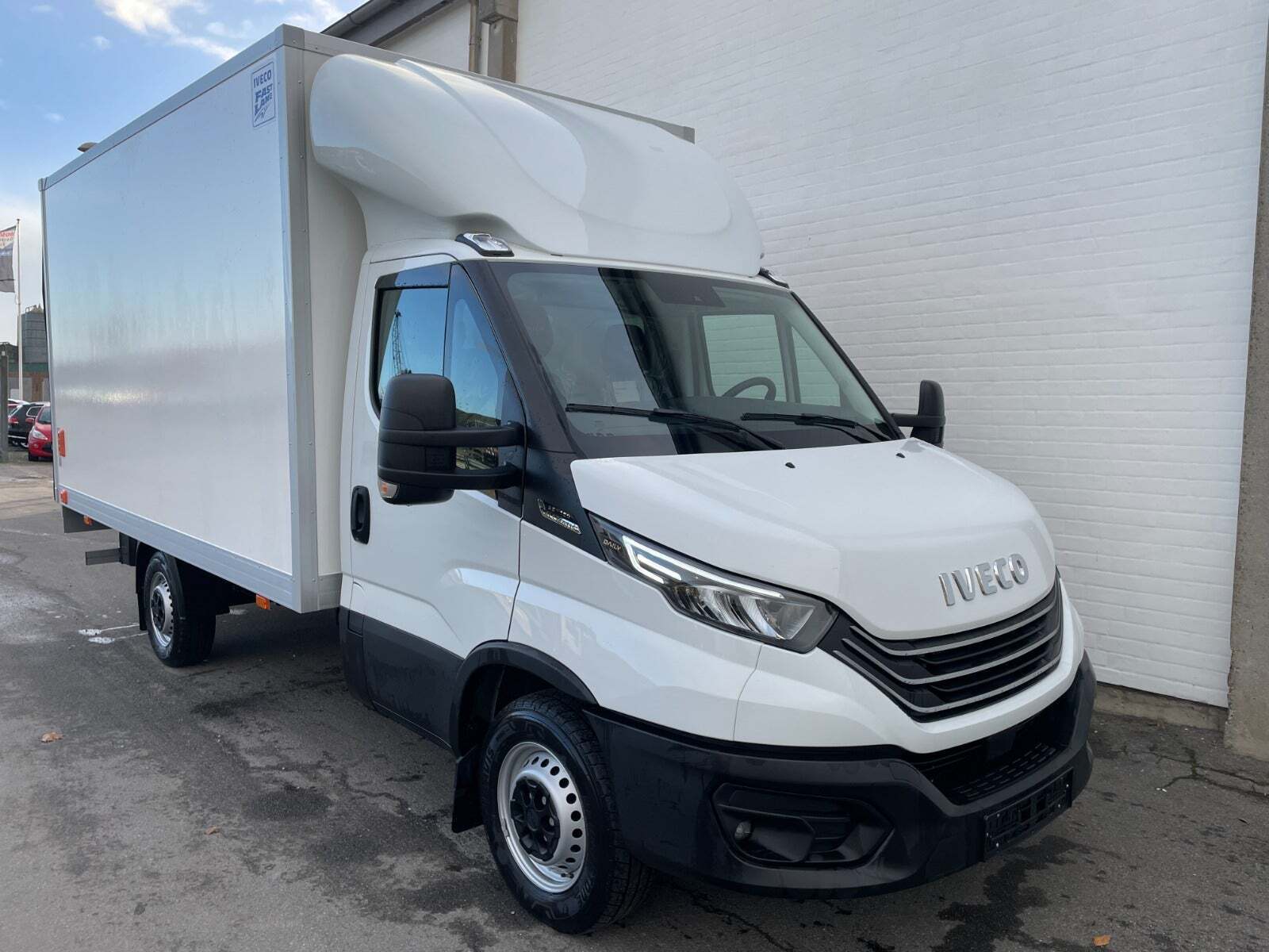 Hvid Iveco Daily fra 2024