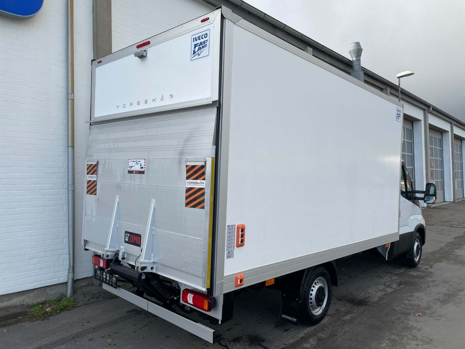 Hvid Iveco Daily fra 2024