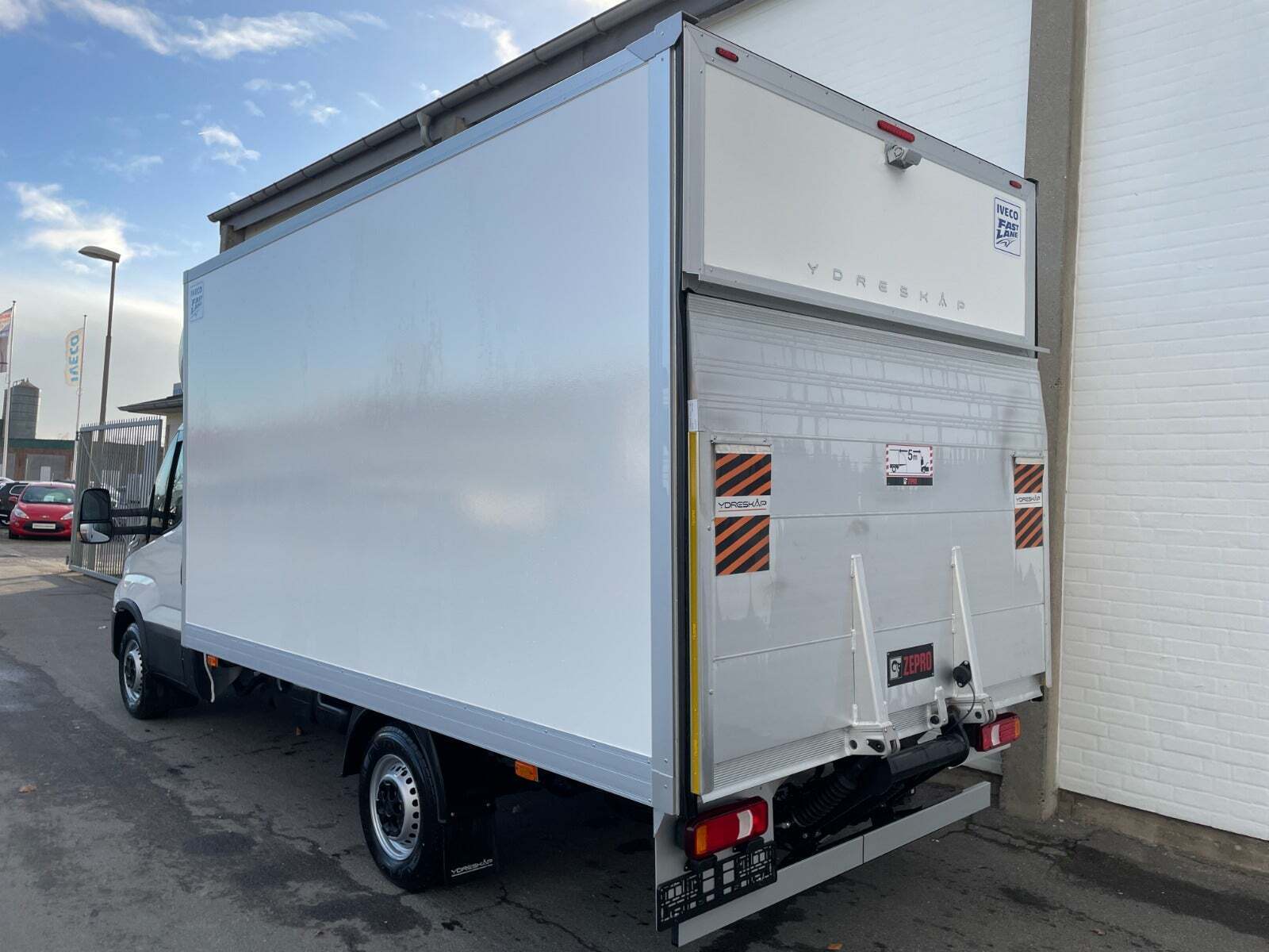 Iveco Daily 2,3 35S16 3750mm Alukasse m/lift AG8