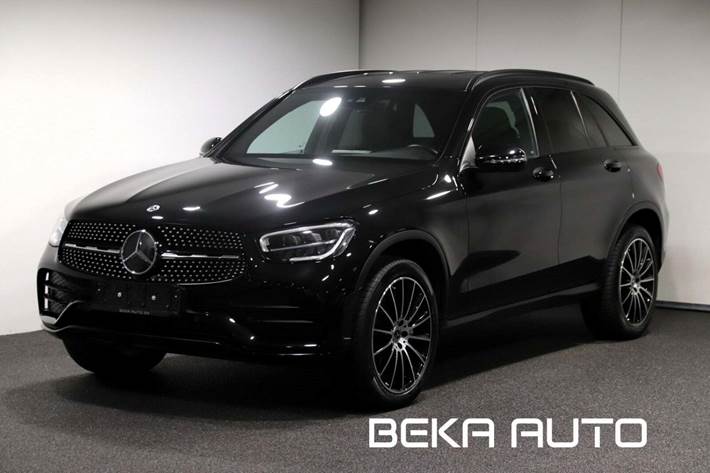 Sort Mercedes GLC300 de fra 2022 set udefra