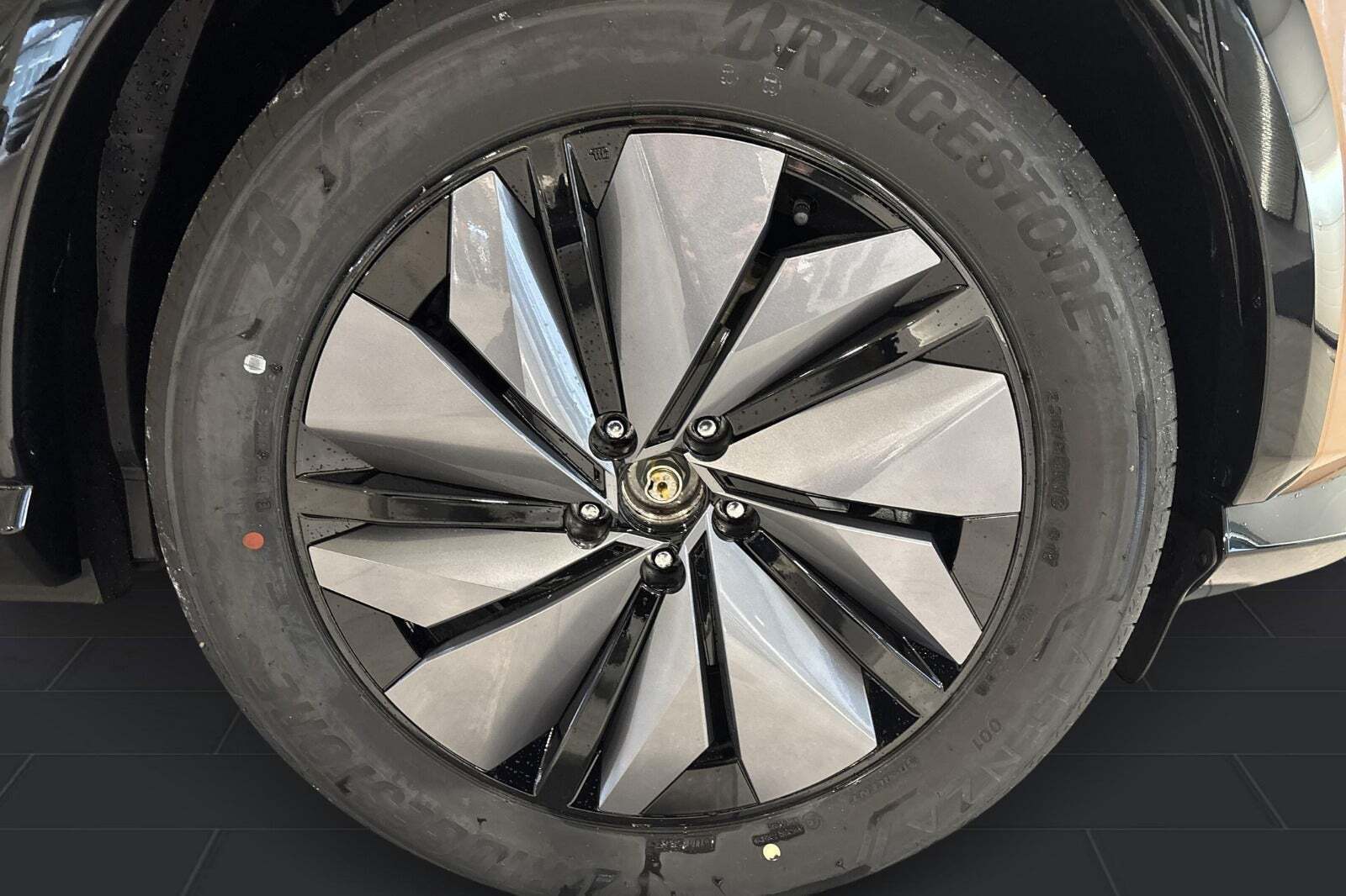 Kobber Nissan Ariya fra 2024