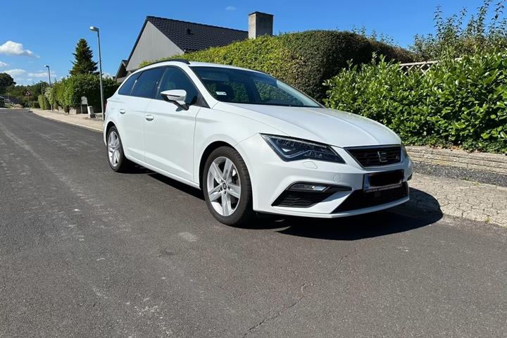 Hvid Seat Leon fra 2019