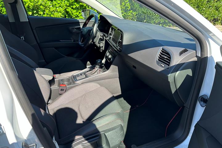 Hvid Seat Leon fra 2019