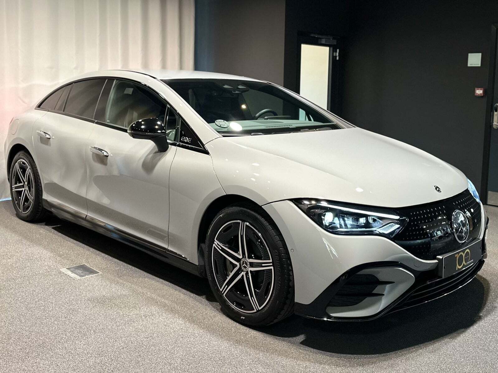 Mercedes EQE350
