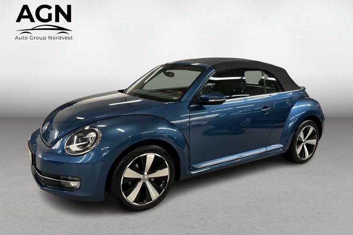 Blå VW The Beetle fra 2015 set udefra