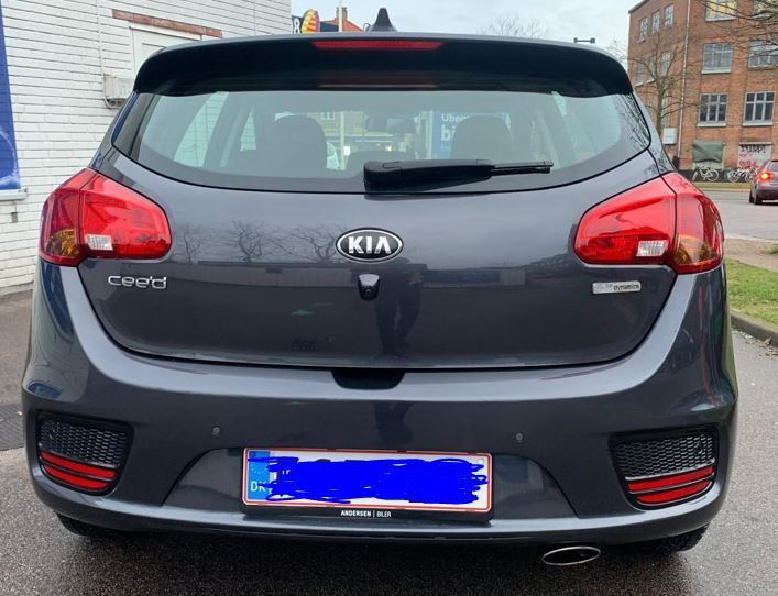 Grå Kia Ceed fra 2017