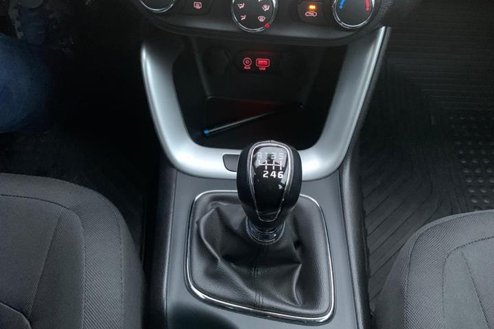 Grå Kia Ceed fra 2017