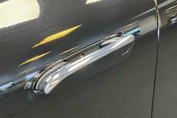 Sort Mercedes EQS 53 AMG fra 2022