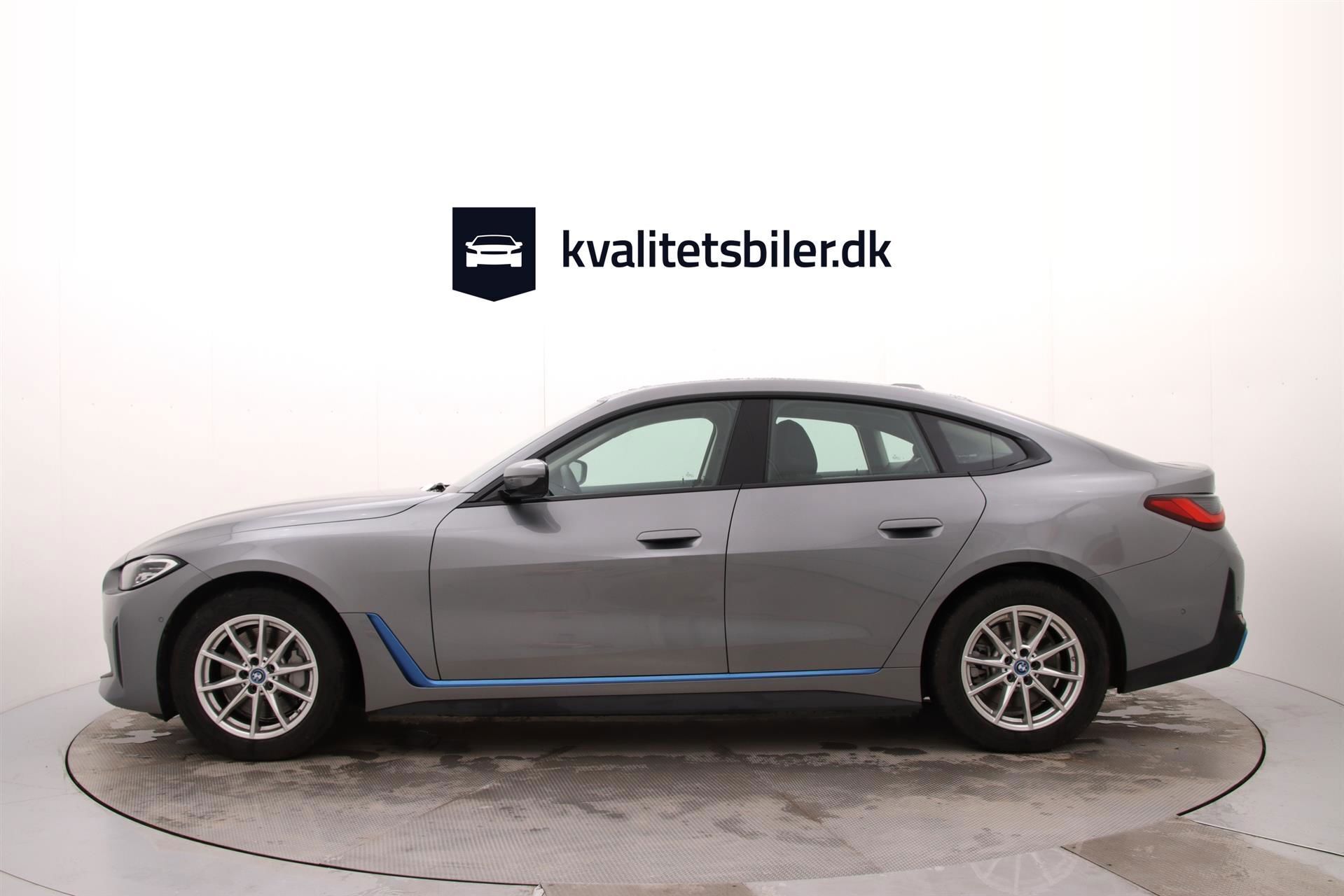 Grå BMW i4 fra 2023