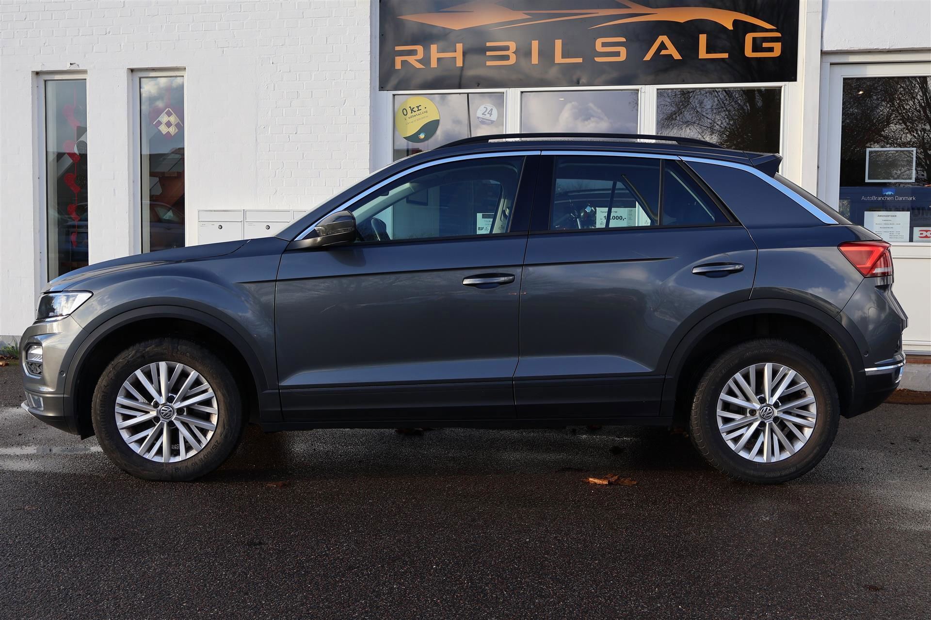Grå VW T-Roc fra 2018