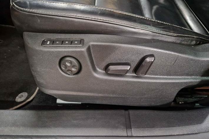 Hvid Skoda Superb fra 2015