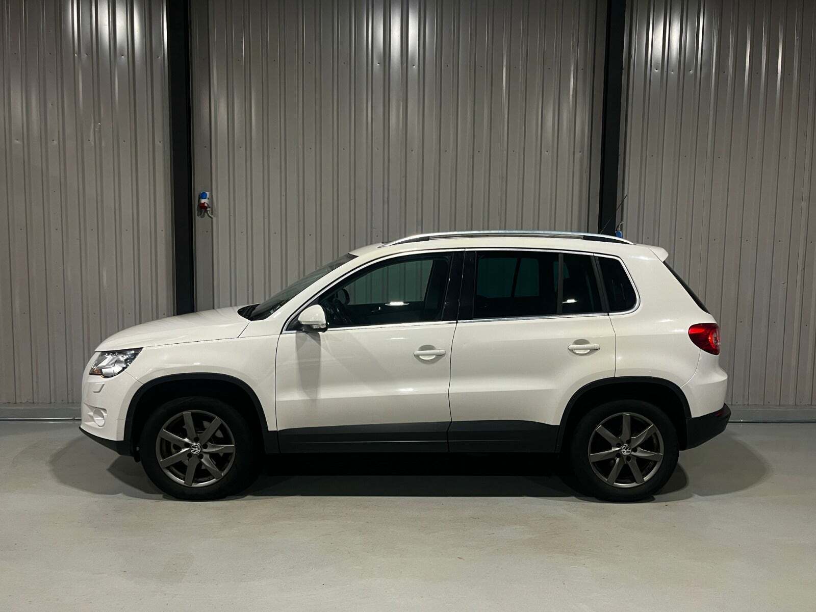 Hvid VW Tiguan fra 2008