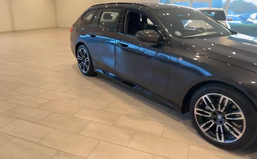 BMW i5