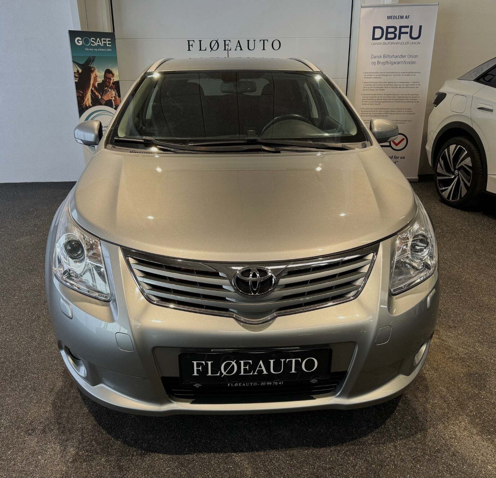 undefined Toyota Avensis fra 2009