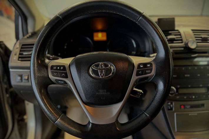 undefined Toyota Avensis fra 2009