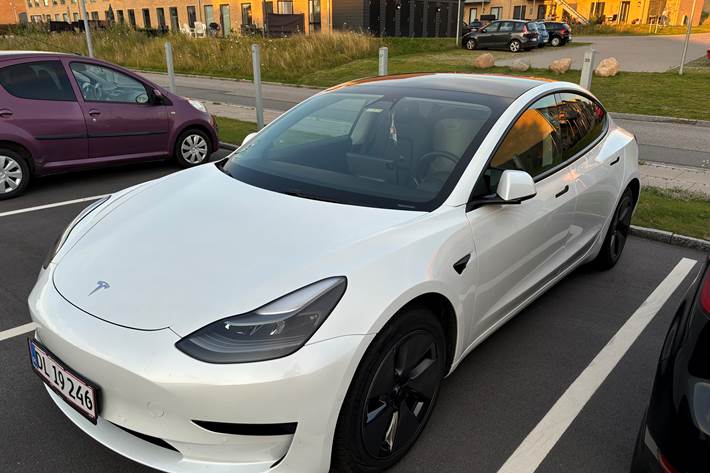 undefined Tesla Model 3 fra 2021