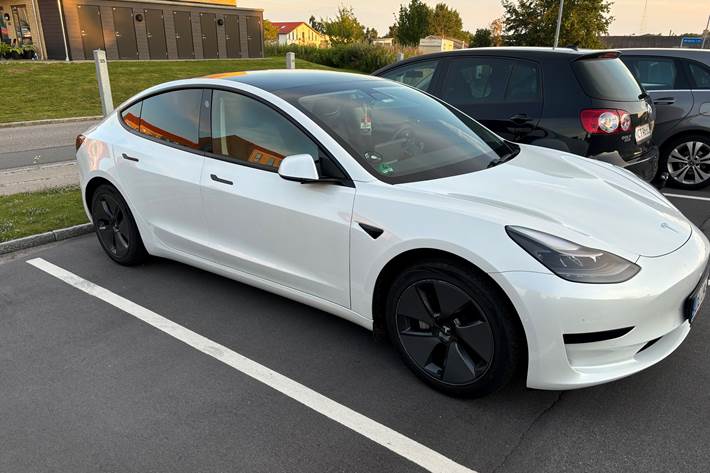 undefined Tesla Model 3 fra 2021