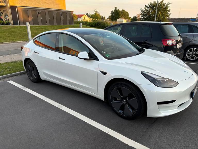 Tesla Model 3 Standard Range Plus