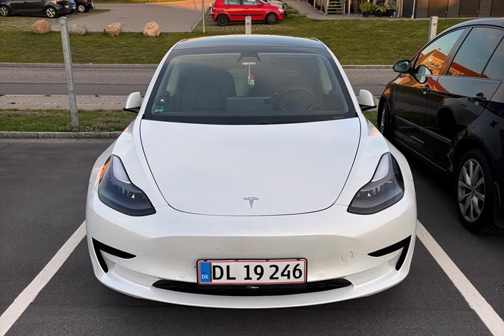 undefined Tesla Model 3 fra 2021