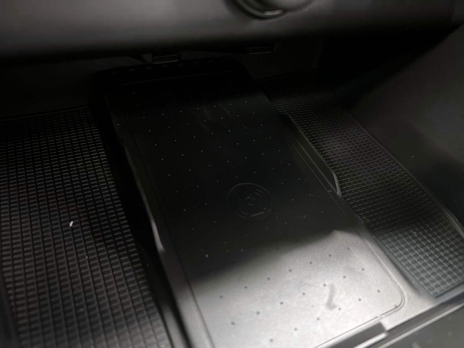 Grå Volvo EX40 fra 2024