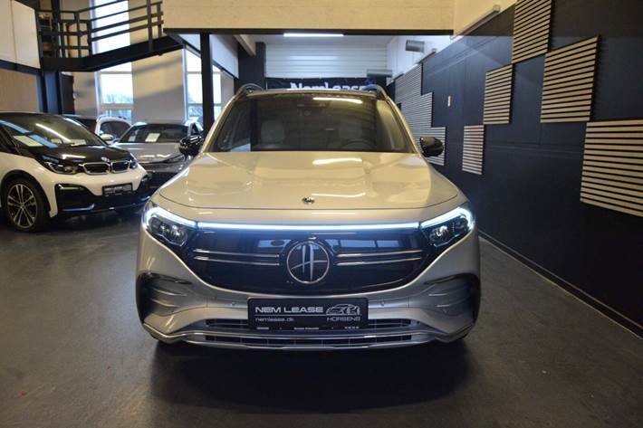 Sølv Mercedes EQB350 fra 2024
