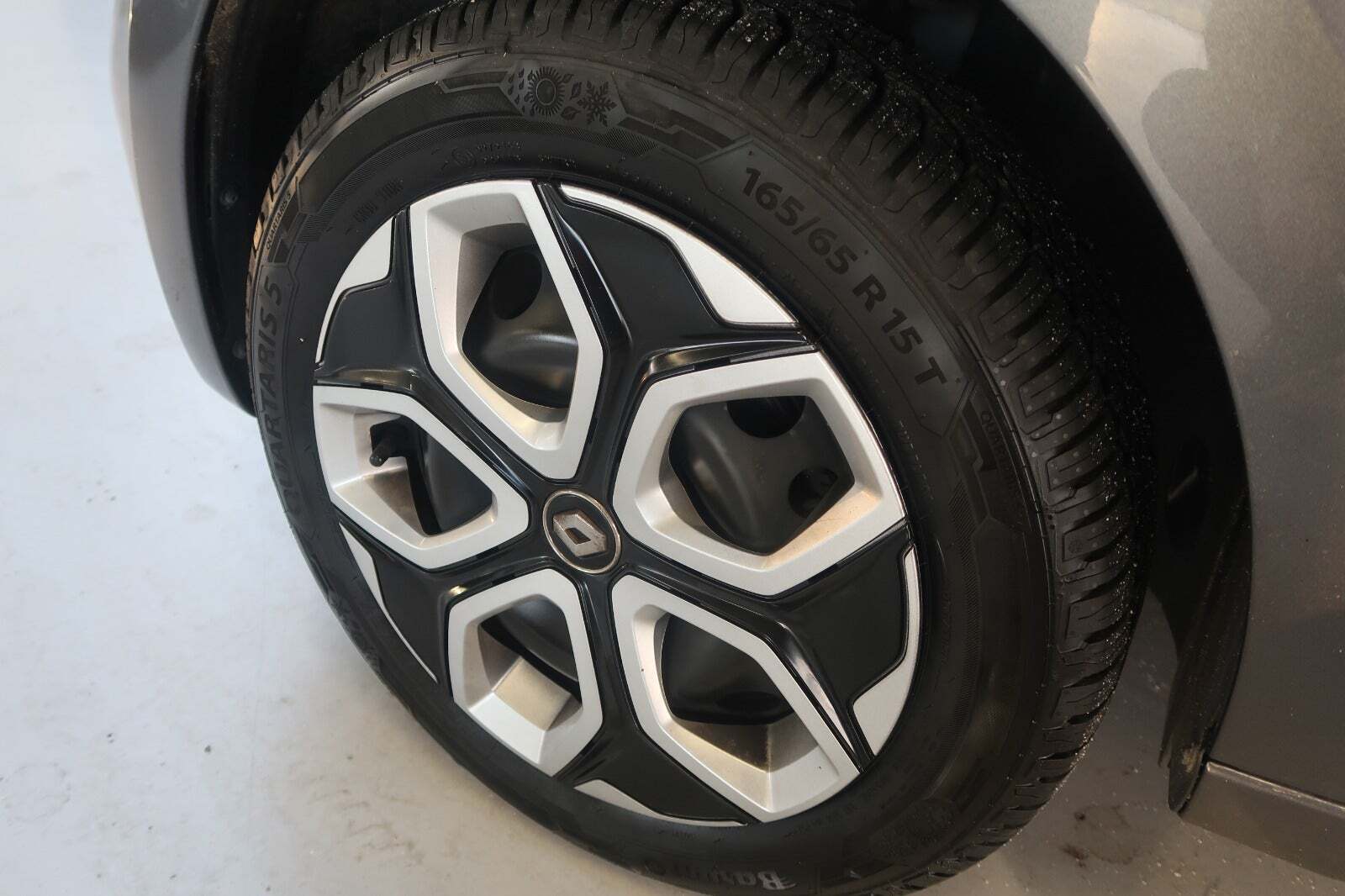 Grå Renault Twingo fra 2019 set udefra