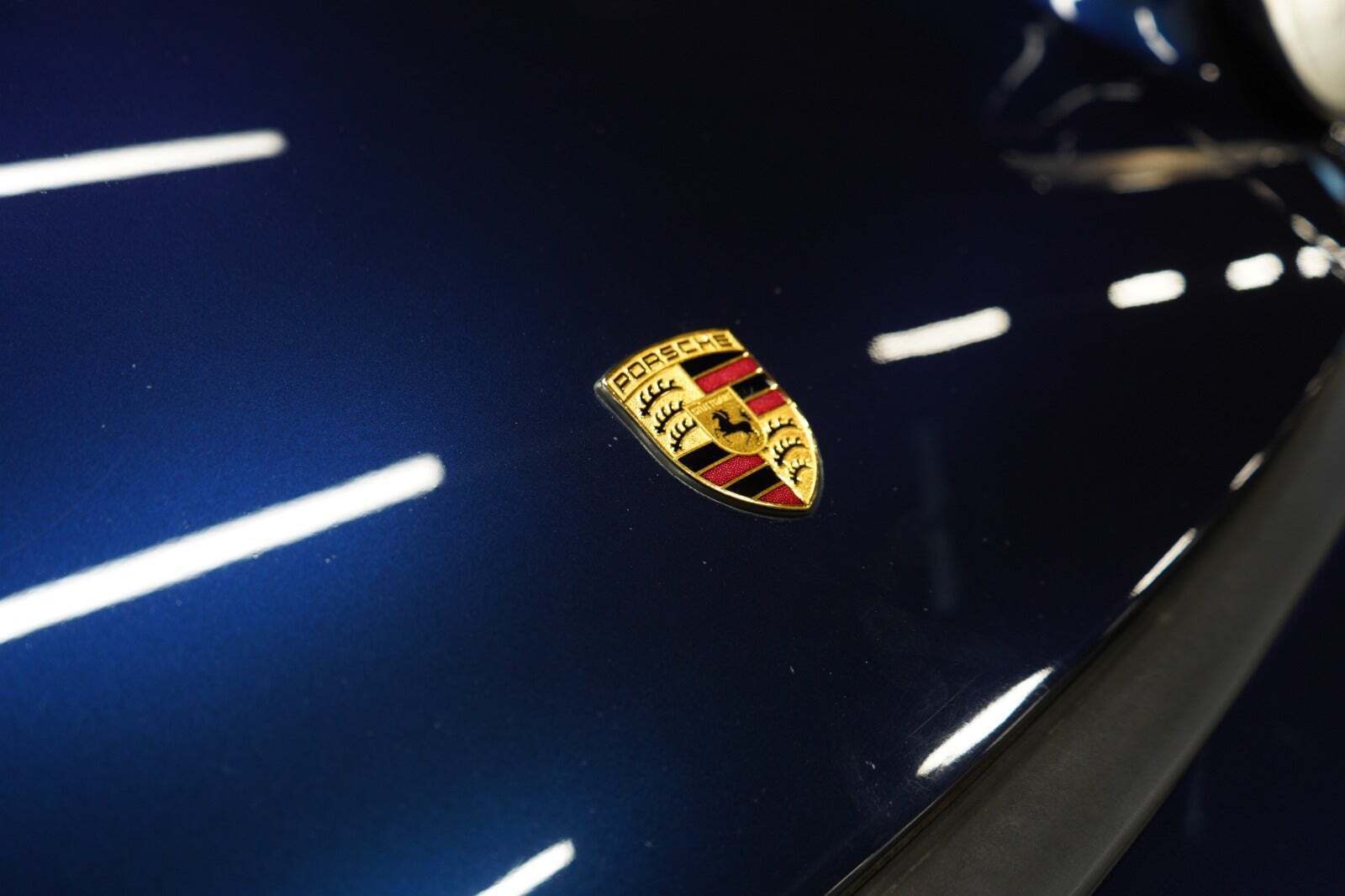 Blå Porsche 911 fra 1991