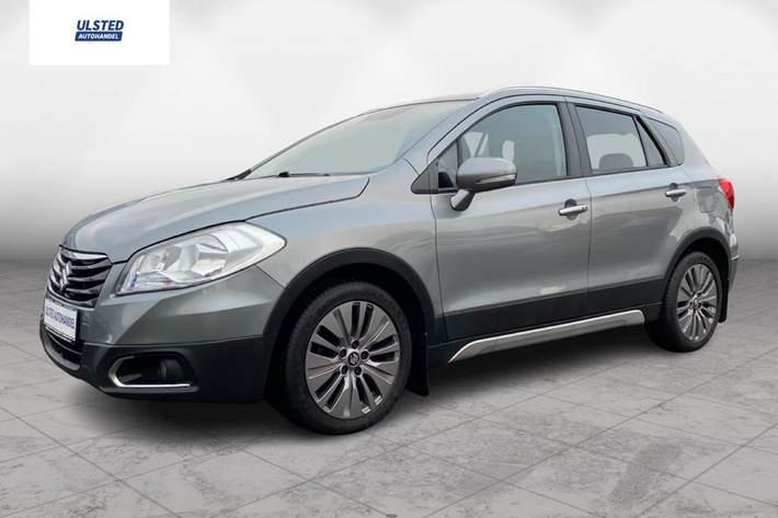 Grå Suzuki S-Cross fra 2015