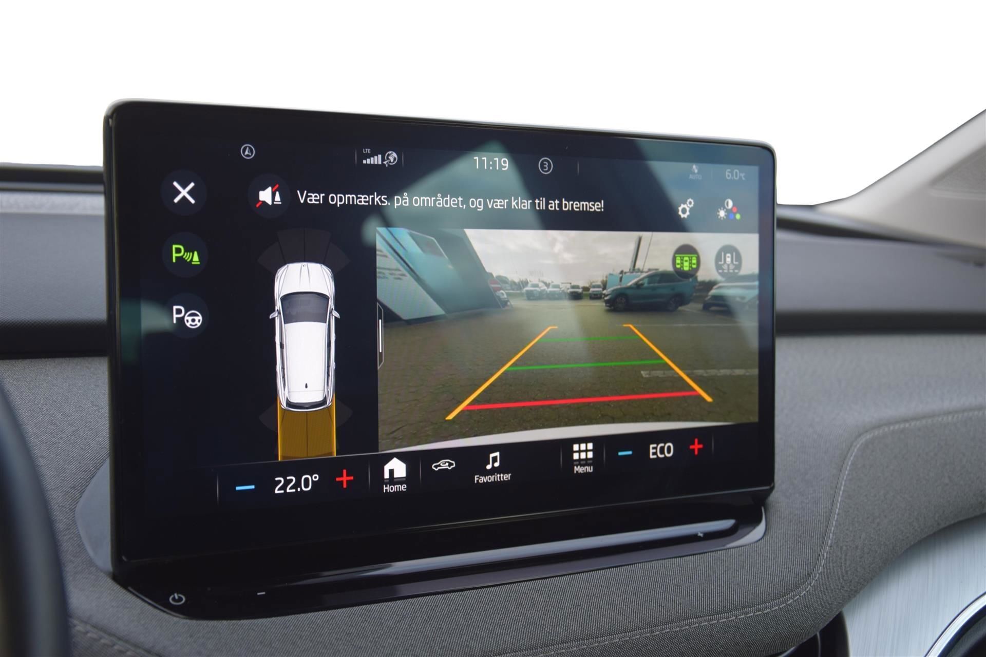 Hvid Skoda Enyaq iV fra 2022